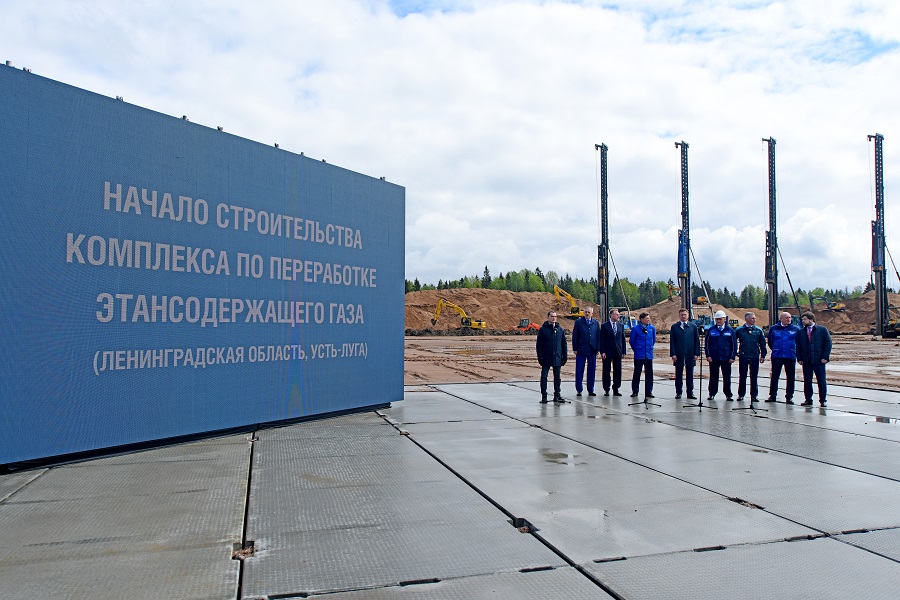 «Газпром» начинает строить в Усть-Луге крупнейший комплекс по сжижению и переработке газа